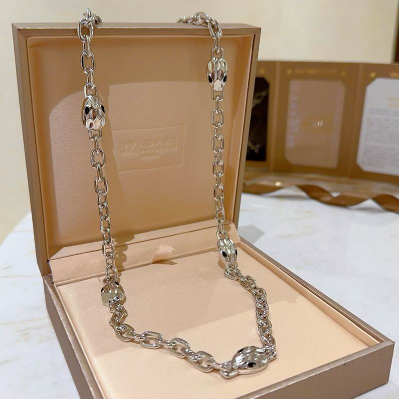 Bvlgari necklace  06yxh13